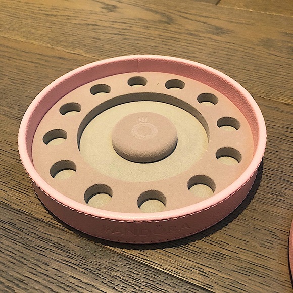 Pandora 20th Anniversary Jewelry Box! - Picture 4 of 8